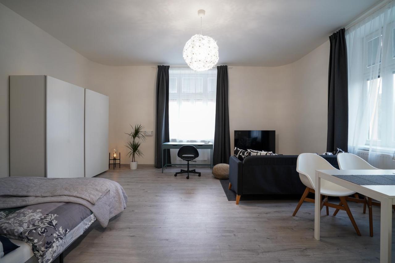Lucy'S Apartments Оломоуц Экстерьер фото